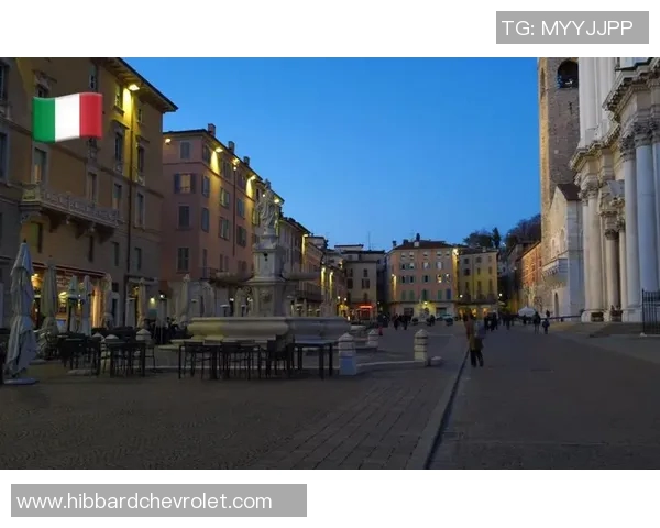 意大利街头漫步的足球明星们与城市风景的完美邂逅